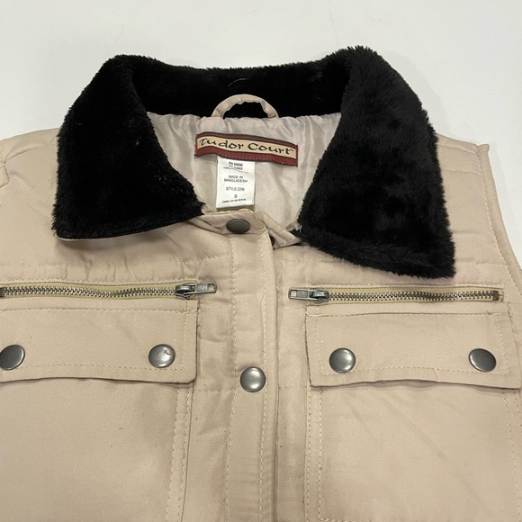 VTG Tudor Puffy Vest Faux Fur Khaki Snap Buttons Pockets Hunter Tan Neutral - Picture 10 of 13